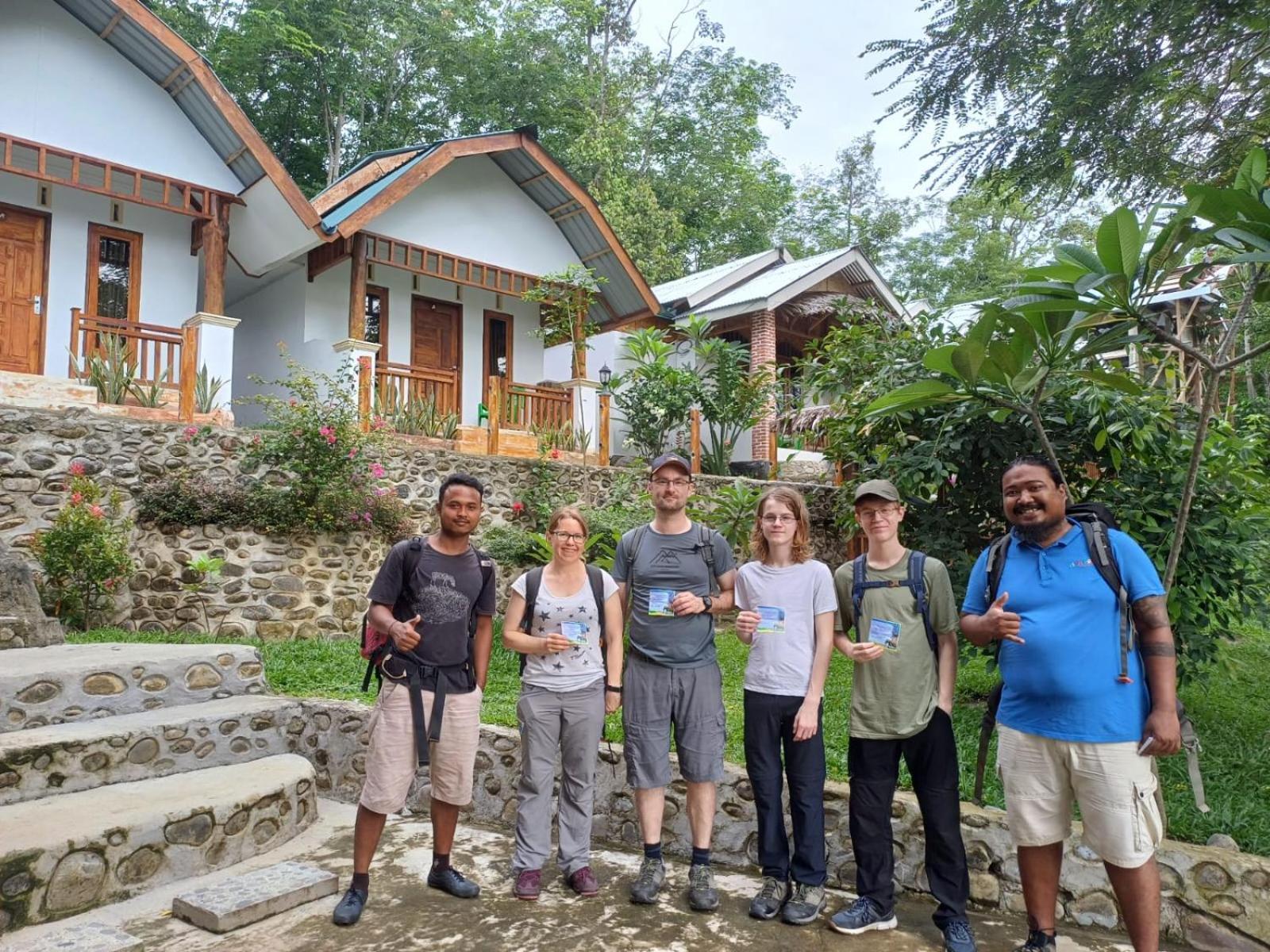 Asim Paris Guesthouse & Jungle Trekking Bukit Lawang Kamer foto